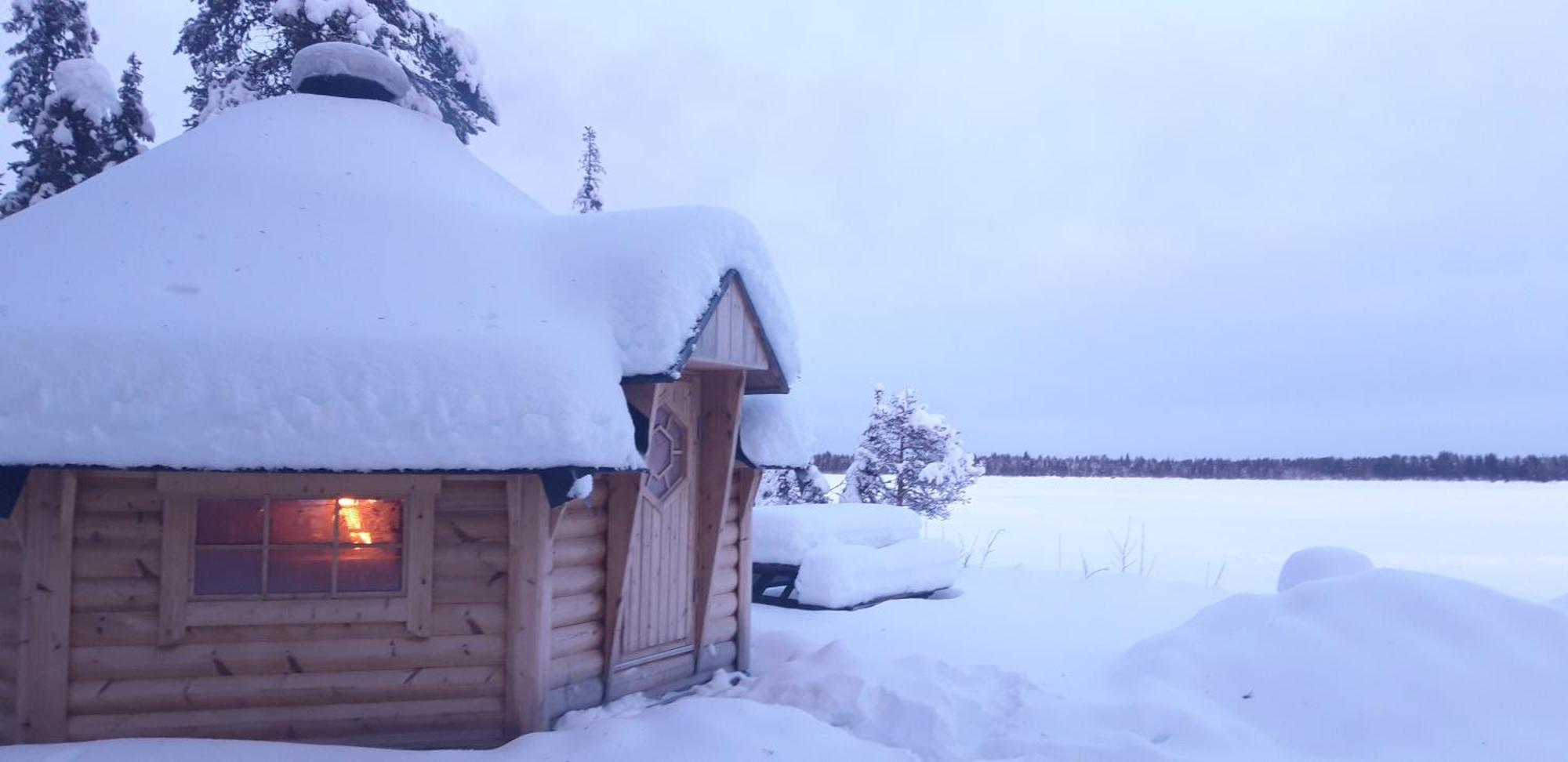 Majatalo Jurtta Hotel Rautuskylä Екстериор снимка